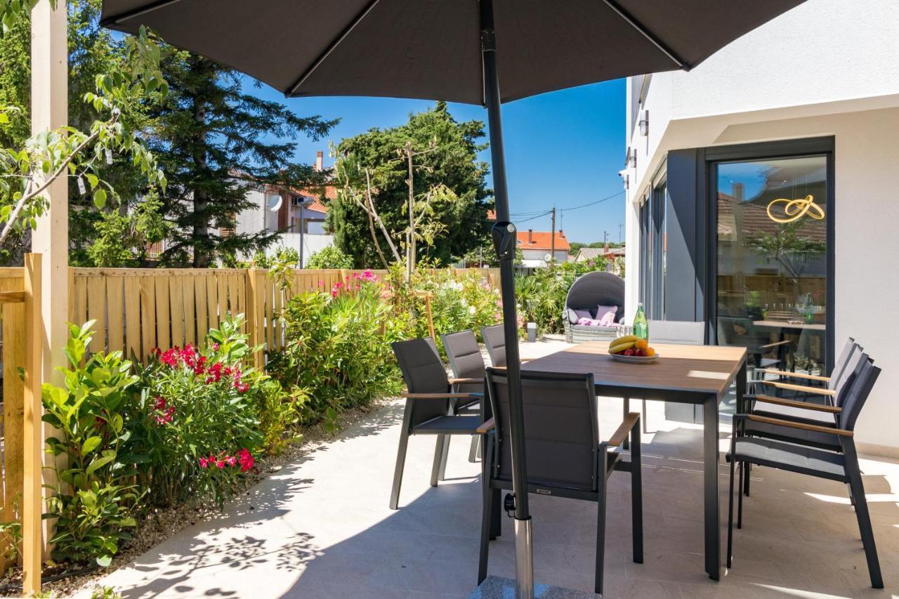 Villa Elena Deluxe Mit Whirlpool Und Beheiztem Pool Am Meer Und Wunderschoenen Blick Auf Die Brijuni Inseln Fažana Exterior foto
