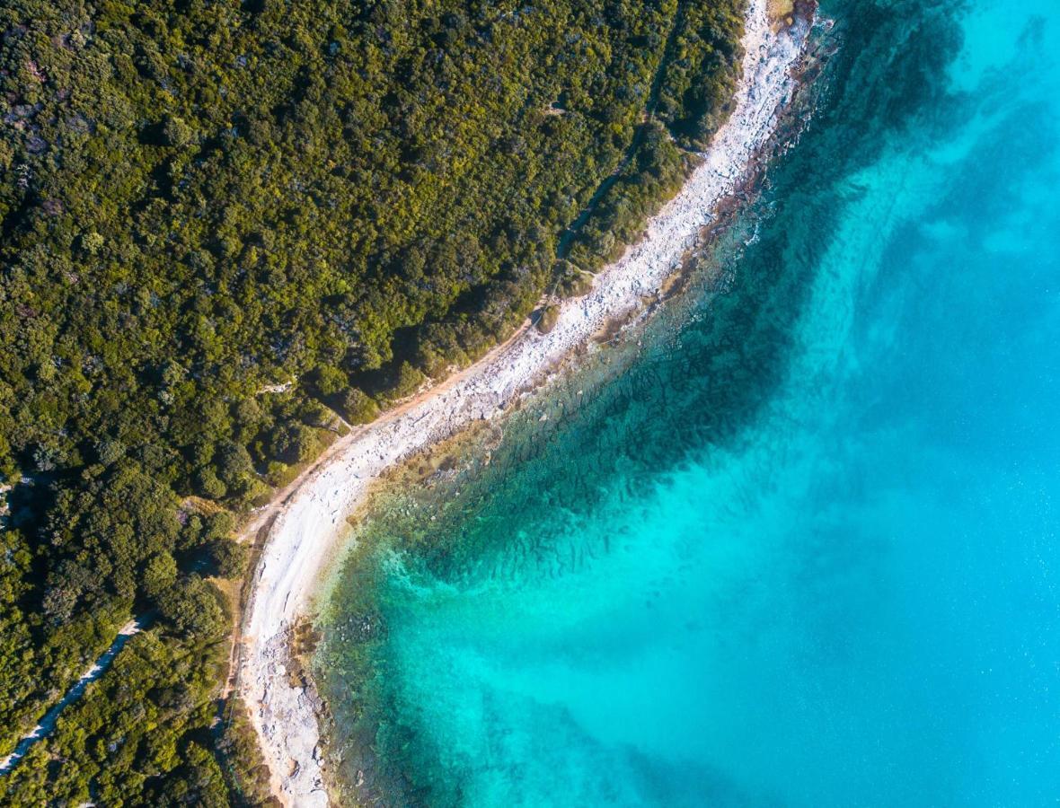 Villa Elena Deluxe Mit Whirlpool Und Beheiztem Pool Am Meer Und Wunderschoenen Blick Auf Die Brijuni Inseln Fažana Exterior foto
